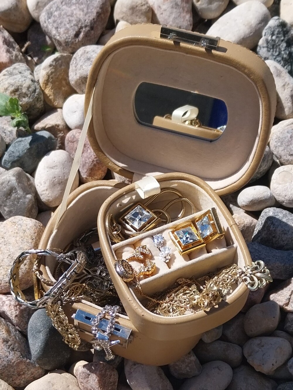 Vintage Avon Jewelry Lot